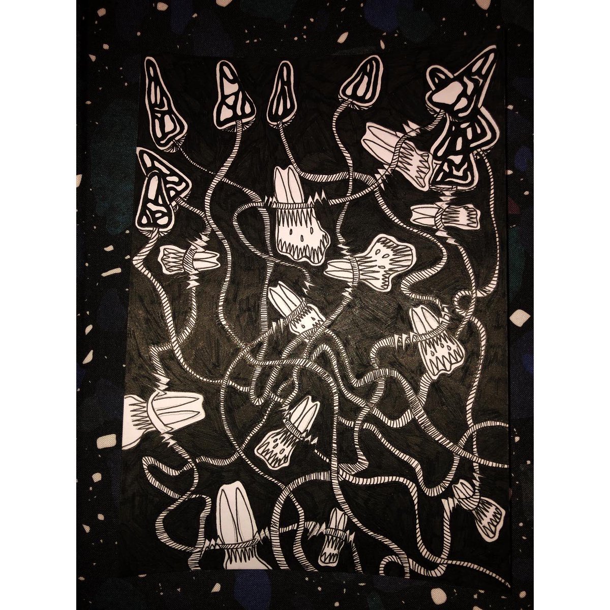 shxndaart's tweet photo. Here we are! 4 hours later! A finished piece!!
#finishedart #art #artist #artwork #drawing #draw #horror #horrorsrt #horrorsrtwork #linework #blackout #dottwork #follow #newartist #scary #HorrorCommunity #like https://t.co/AVAcWi61JL