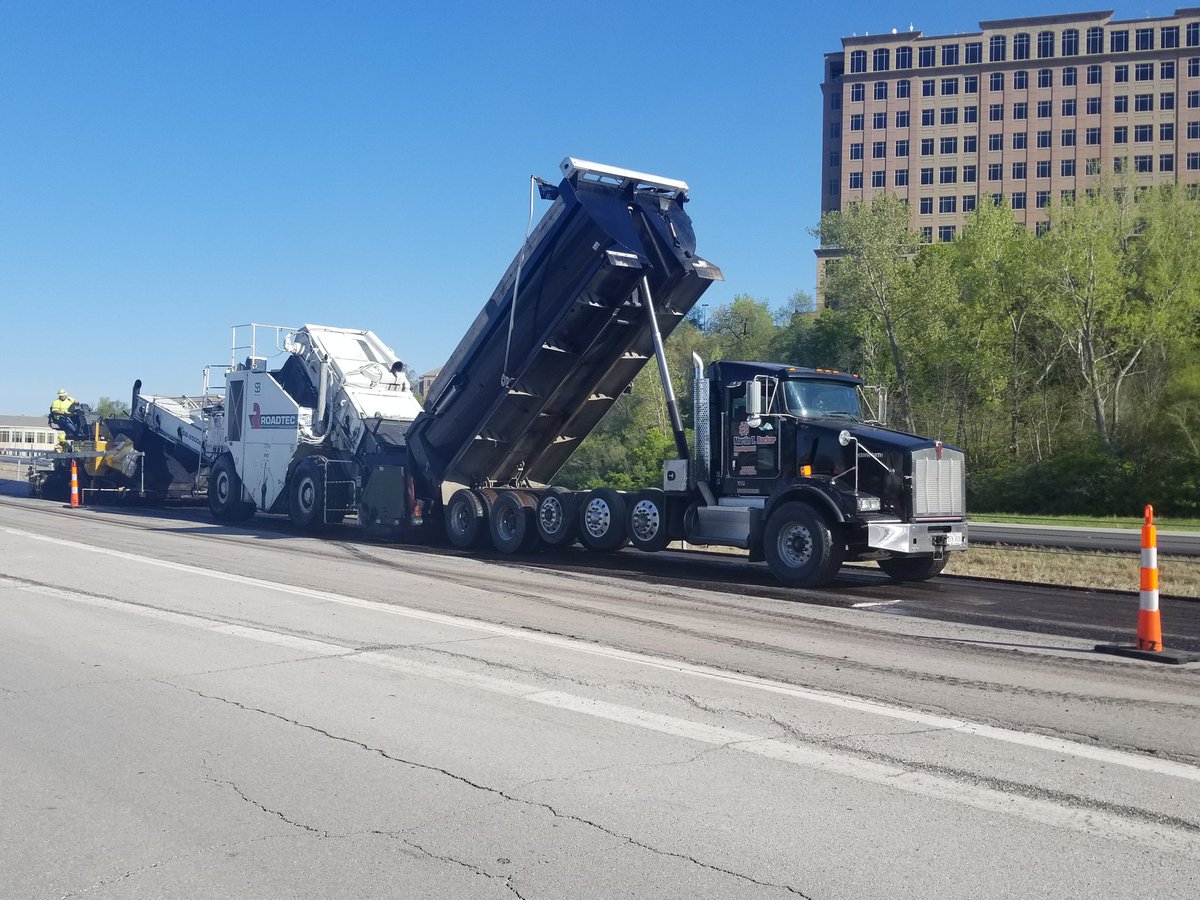 MTRDevelopment's tweet photo. We've been at it around the clock, all weekend! Thanks to our excellent team of drivers and the experienced crews of Superior Bowen, it's been safe and productive! #MTRD #MOVINGKCFORWARD https://t.co/tWVa2ahVpu