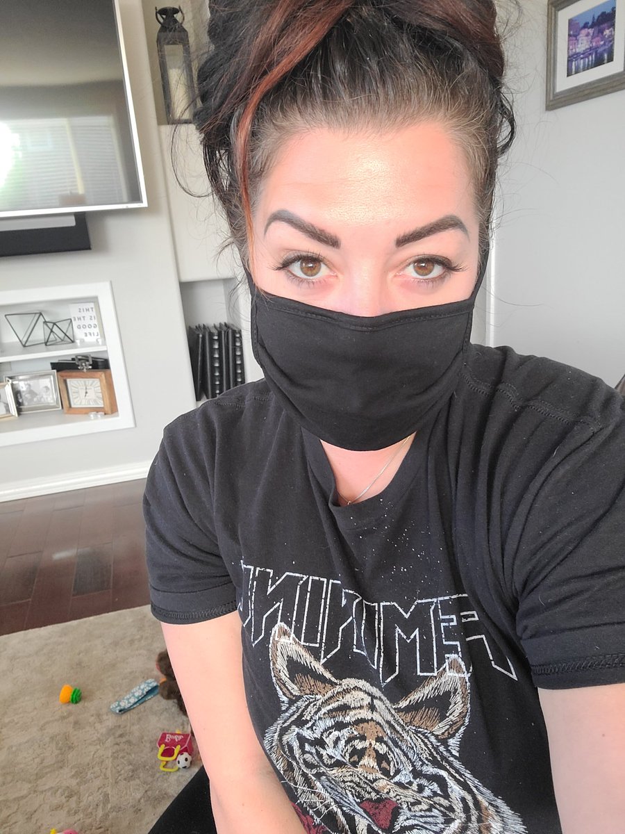 _MistyDamico_'s tweet photo. If you're not going to #stayhome then please #WearAMask for your safety and for others so we can #FlatteningtheCurve , #saveevents #saverestaurants + #savetheeconomy https://t.co/3UE73HtFug