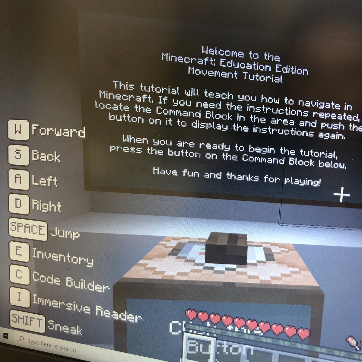 Mrs_Kehler's tweet photo. Sunday funday!  @PlayCraftLearn  @louis_riel_sd @magerLRSD #minecraft #professionaldevelopment #edtech #beginner 👩‍💻 #practice https://t.co/Ntb9w2E2ll