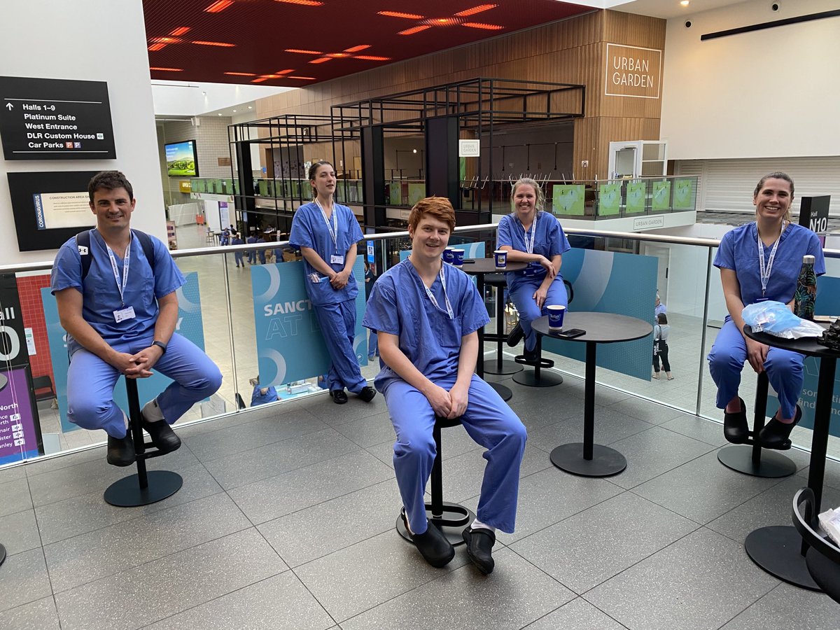 Today I worked as the AHP assistant to the ⁦<a href="/NightingaleLDN/">NHS Nightingale London</a>⁩ Physio team led by the brilliant ⁦<a href="/awgilbert11/">Anthony Gilbert</a>⁩ - challenging work performed with great expertise &amp; kindness - thank u 💙💪🏻👏🏻 ⁦@rachaelmoses⁩ ⁦<a href="/SuzanneRastrick/">Suzanne Rastrick</a>⁩