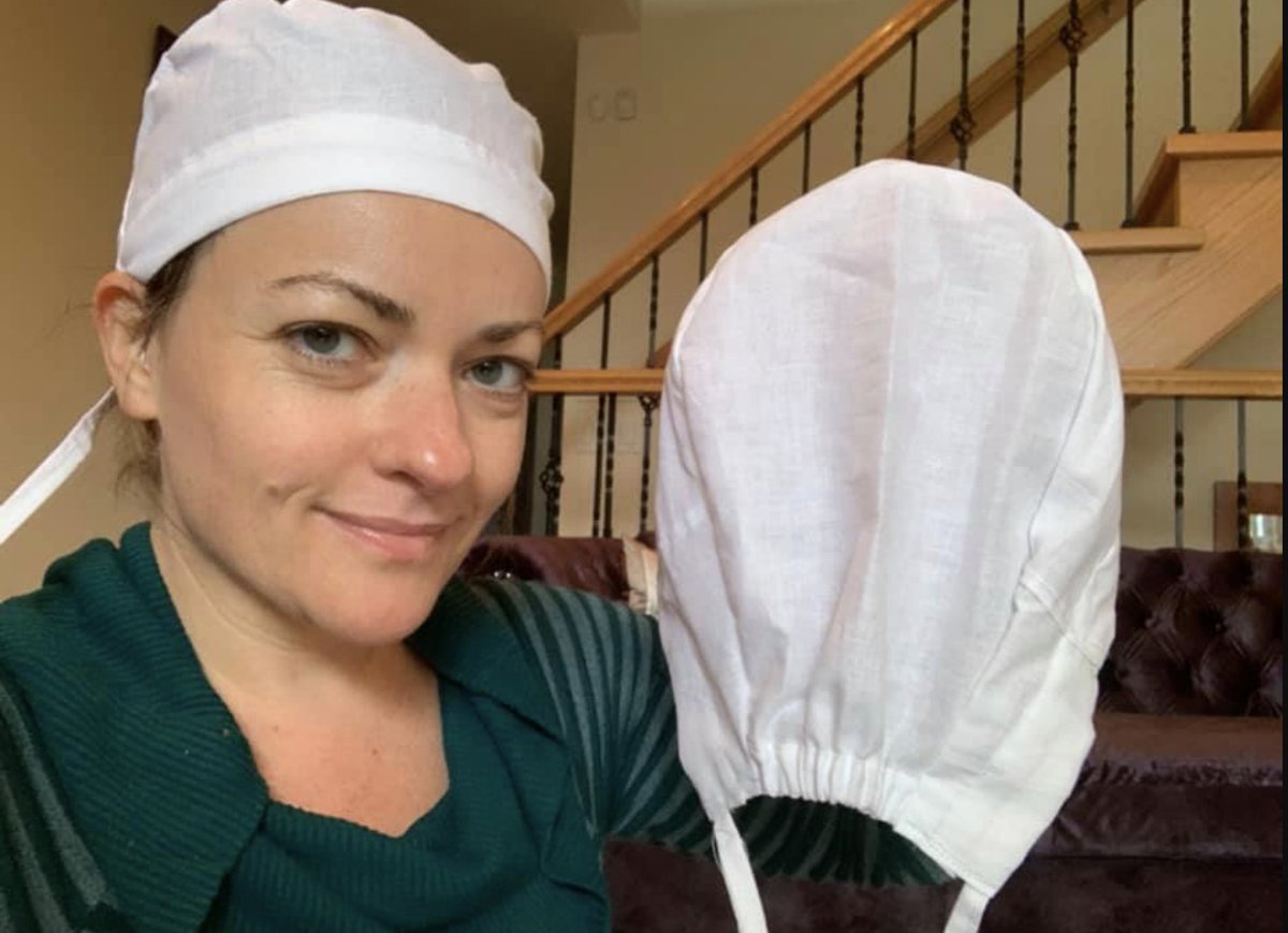 PpeHunt's tweet image. Do you want to help us make scrub caps for #HealthcareHeroes ? Patterns &amp;amp; fabrics available, just email us at maskdrive2020@gmail.com!
#PPEshortage #COVIDkindness #sewing #sew