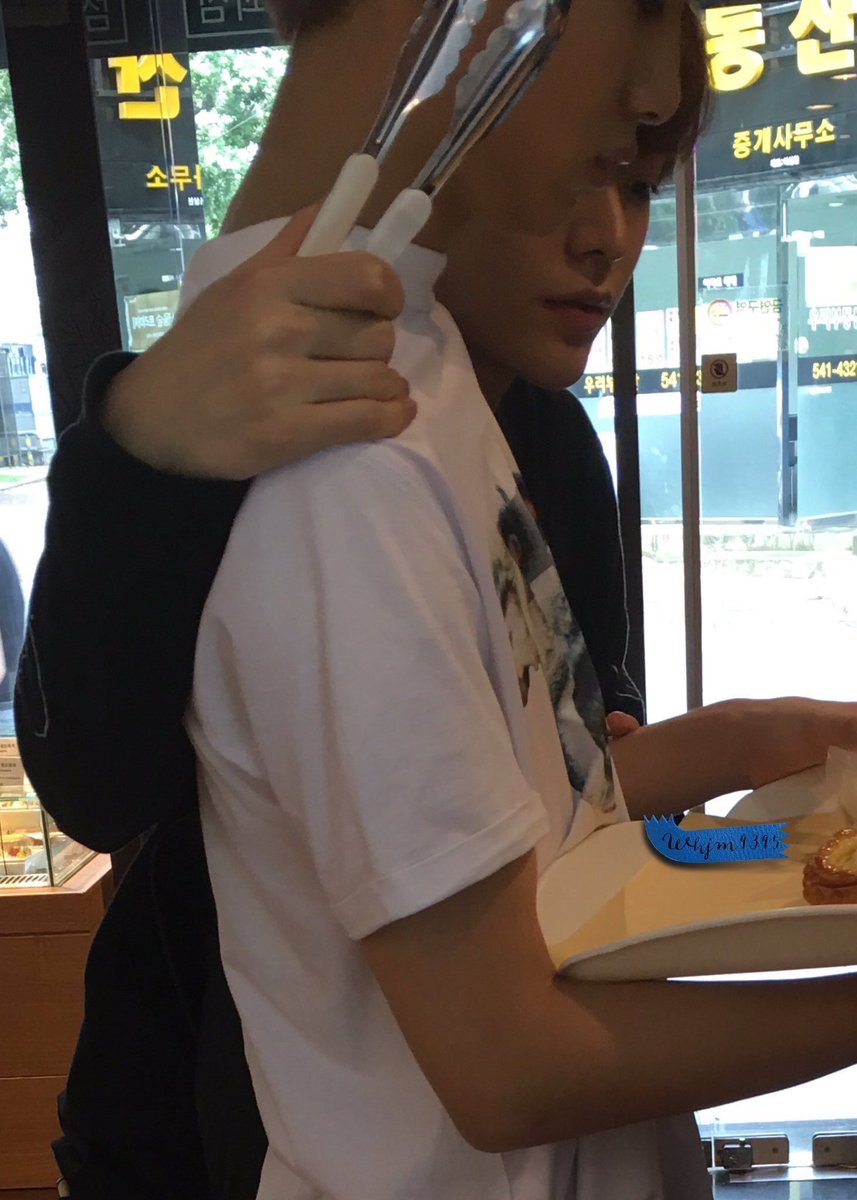 _peachybabyx's tweet photo. รูปยูวินที่ชั้นดูแล้วจั๊กจี๋หัวใจที่สุดคือรูปนี้อะ แบบ โอ้ยอะไรขนาดนั้น https://t.co/GKyZ5mBP8z