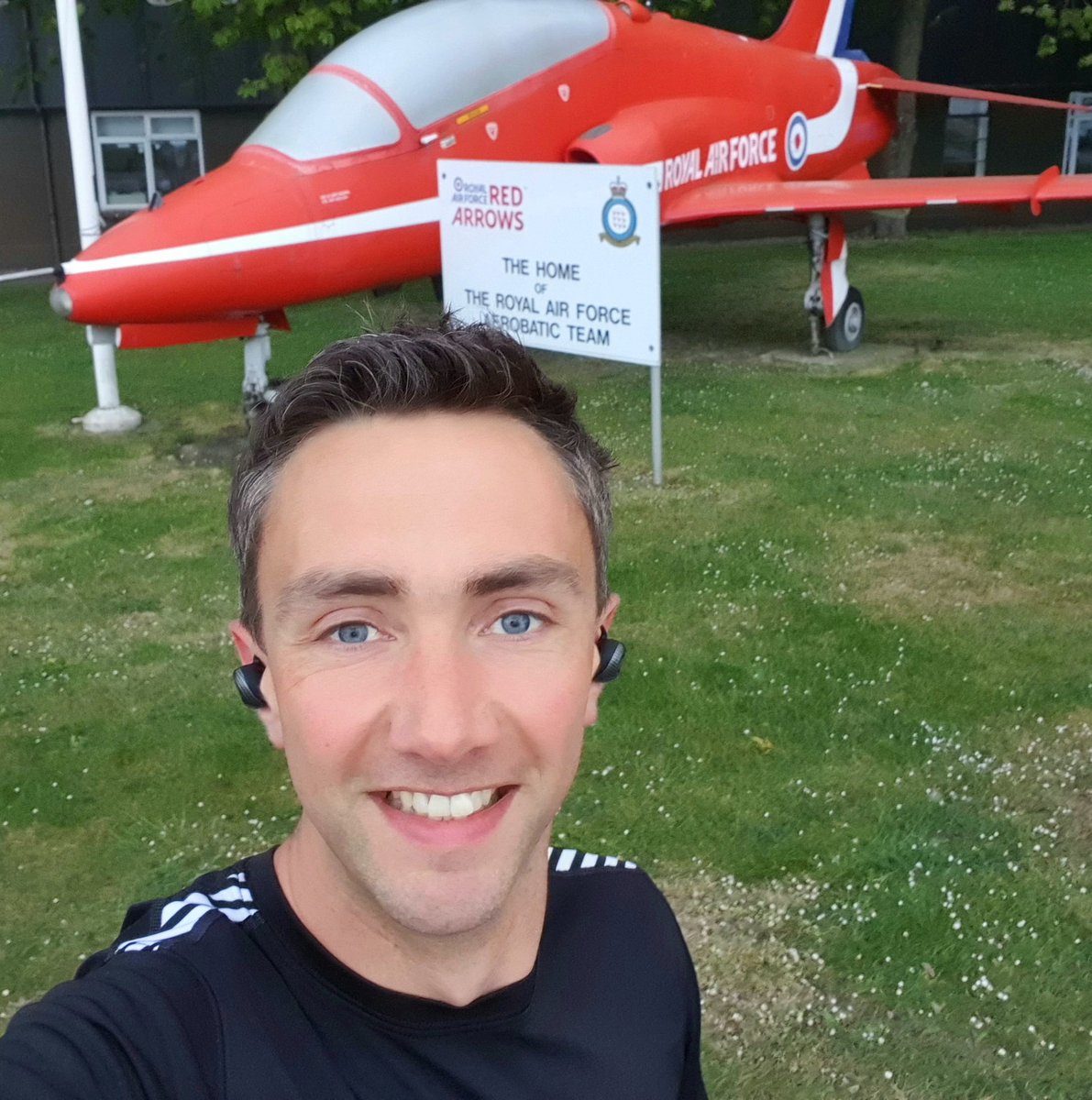 _Critch__'s tweet image. Running in to the final week with 26 miles left to complete between Mrs C and I for #STEP4JET and the @JonEggingTrust. A picture outside RAFAT HQ on the way for Henry - my #2point6challenge (and a bit) complete. Well done to everyone who took part today.