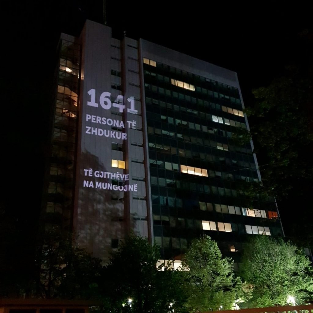 AziriRayan's tweet photo. Victime disparition 1999 Kosova memorial mesage pour Serbia masakre https://t.co/nLkqGk4dop