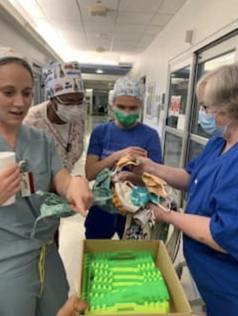 PpeHunt's tweet image. Thank you to our wonderful volunteers from Swedish Covenant Hospital @SwedishChicago  critical care #HealthcareHeroes :
“Thanks so much for the wonderful donation. Your wonderful masks and gifts brought such joy to the nurses and doctors!”
 #COVIDkindness #PPEshortage