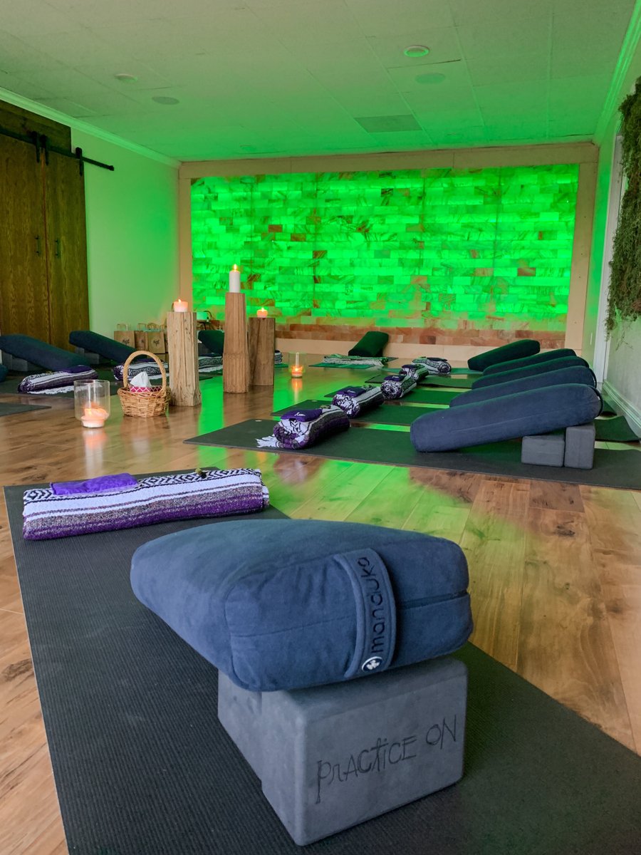 Flow On, Yoga On at Your Own Time at Home! jennybeanlove.com/2020/04/26/flo…