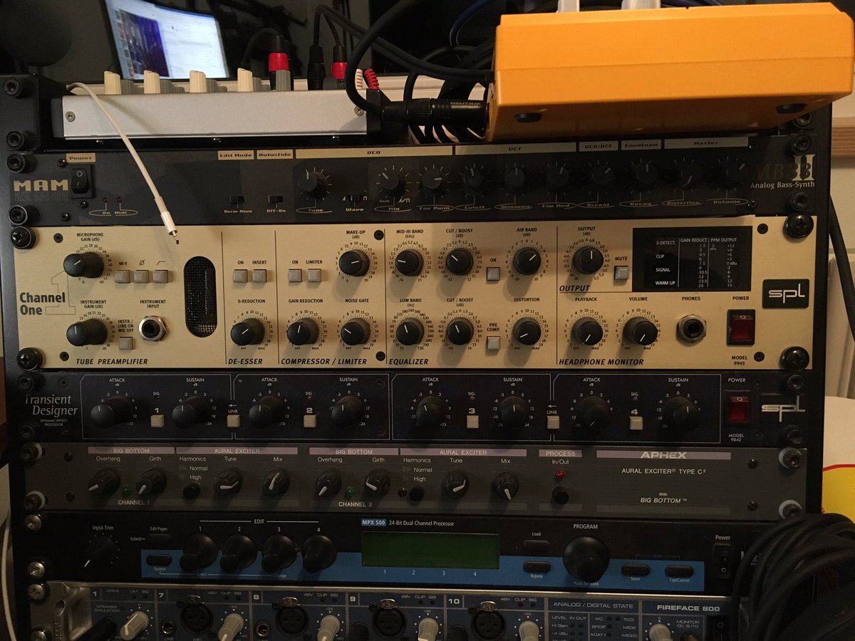 Hunsitho's tweet photo. @AcidCentral I have a #TD3AM (since two weeks), an original #acidlab bassline (since ages) and an MAM #MB33II (even longer), but almost no musical output due to lack of time and talent. Still a great hobby, though! 😀🎹🎶 https://t.co/5lU8NQNAiY