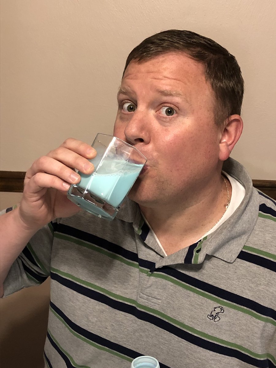 TheMattyZ's tweet photo. Thanks to my amazing wife @ZielinskiLauren for finding me some @turnerspgh #BlueBanthaMilk I have to drink before #StarWarsDay #Maythe4th #ThisWeeksMugs Official milk of Tatooine! https://t.co/nTFBoS8jiC