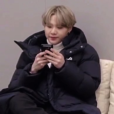 -Yoongi being boyfriend material, a very needed thread.-
