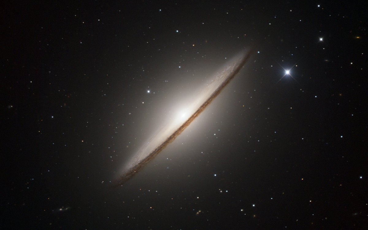 The Sombrero Galaxy, visible with amateur telescopes
#CulturesWays
culturesways.com/universe/galax…