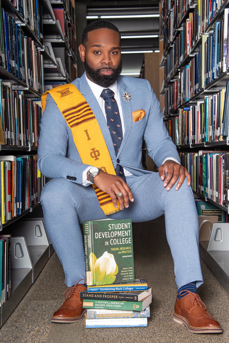 TRaphaelMorgan's tweet image. I rise! Bringing the gifts that my ancestors gave, I am the dream and the hope of the slave. #BlackAndTerminal #PhinisheD #BlackMaleDoctor #BlackDoctor #PhD #HigherEd #StudentAffairs #BlackScholars #BlackScholarsMatter #MorganStateUniversity  #BlackBoyMagic  #BlackPhDs #HBCU