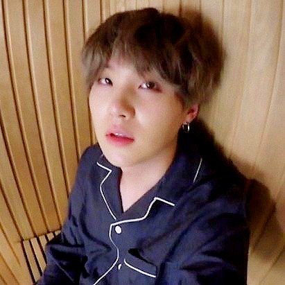 -Yoongi being boyfriend material, a very needed thread.-