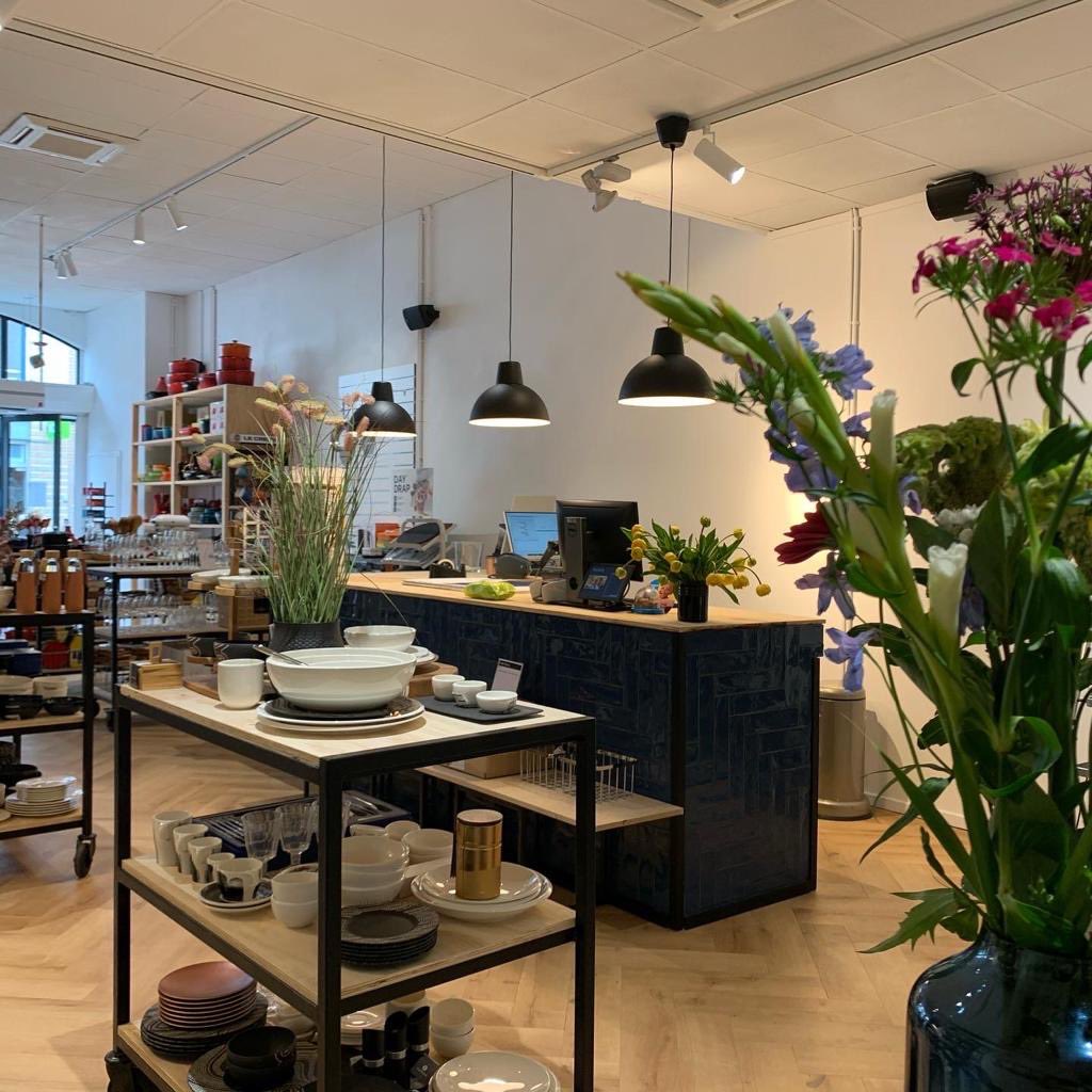 Zo deze staat! Onze nieuwe winkel aan de Smedenstraat in Deventer! Senses of Living! De kookwinkel voor Deventer en omgeving!