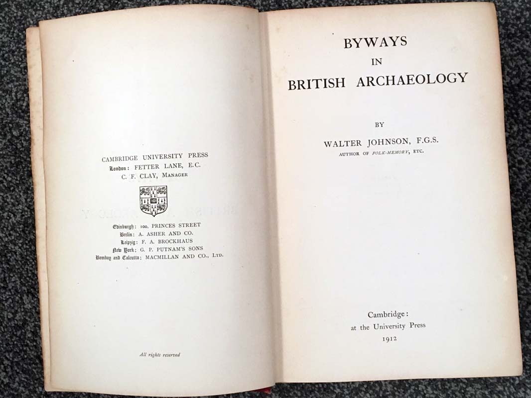 In 1912 W Johnson’s ‘Byways in British Archaeology’ raised this issue. The claims are hard to check as we don’t often get to dig up churches or churchyards. But Saxon specialists have written about the reuse of prehistoric sites, mainly barrows, for burials 2/4  #MuseumsUnlocked