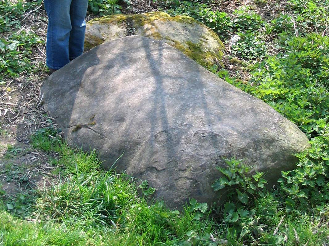 What should we be looking for at church sites? A few Hampshire examples - some places have reports of antiquarian finds, like Twyford, where there is supposed to be a stone circle under the church, and a couple of stray sarsens can be seen in the vicinity 3/4  #MuseumsUnlocked