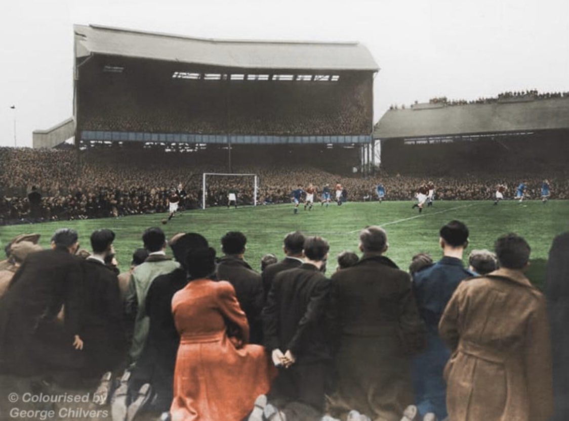 FOTOS HISTORICAS O CHULAS  DE FUTBOL - Página 17 EWjrDRvXgAARASw?format=jpg&name=medium