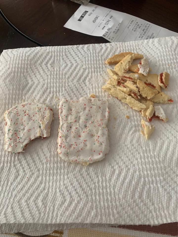 BleuCapone's tweet photo. the only acceptable way to eat a pop tart https://t.co/246VXta2yA