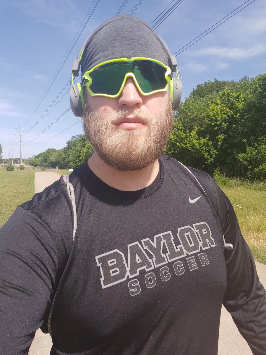 T_REX1991's tweet photo. 3.5mph pace. Time to push it to 4mph. Man walking on concrete is never fun #bearathon https://t.co/uWdmrnZQRn