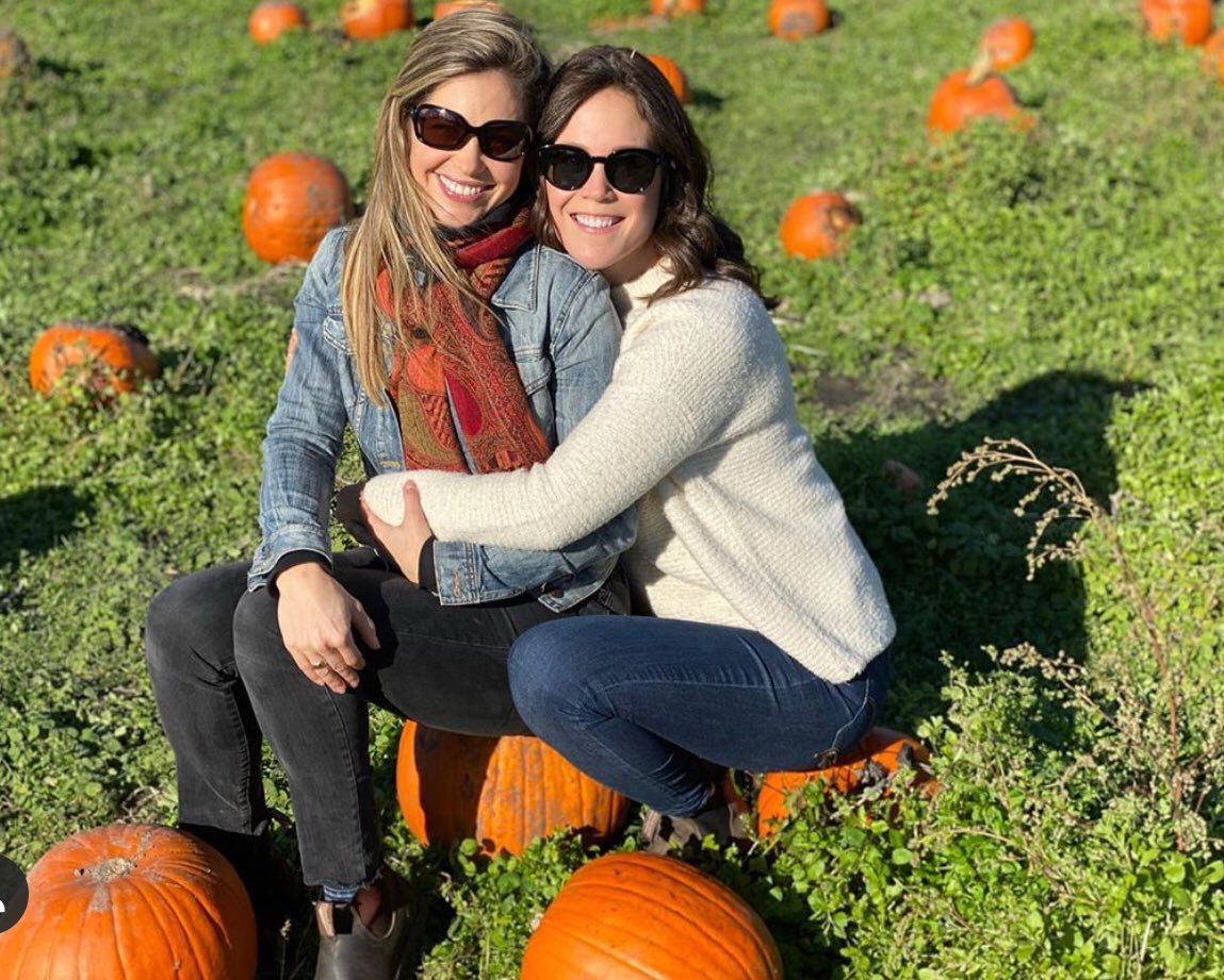 BehindHallmark's tweet image. Just a few of the friendships that make the beloved show @WCTH_TV as wonderful as it is ❤️
#Hearties @erinkrakow @HuttonPascale @RealEvaBourne @kevin_mcGarry @ChrisMcNally_