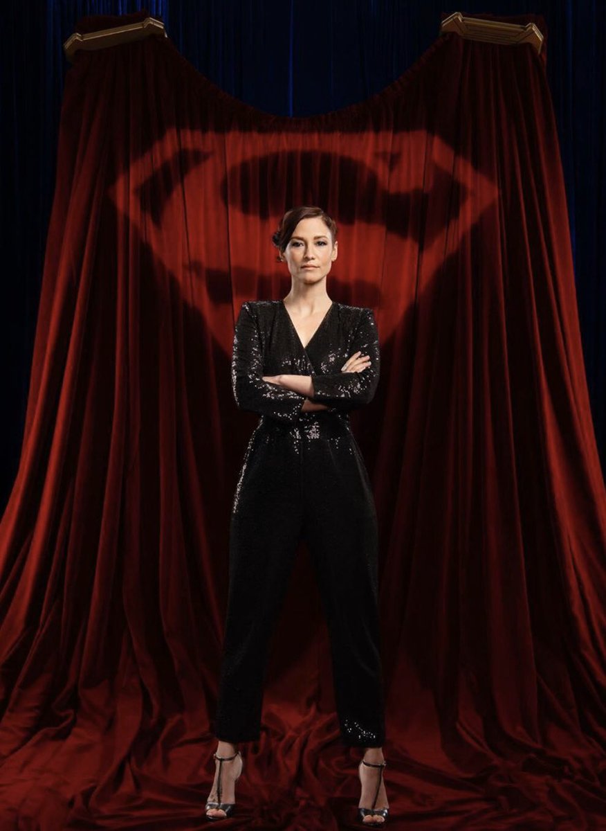 ShowcaseTV's tweet photo. Happy #LesbianVisibilityDay to ALL the lesbian superheroes of the world 🌈🌎
#batwoman #supergirl #katekane #alexdanvers #rubyrose https://t.co/jq6ysd6Kh0