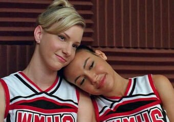 Happy  #LesbianVisibilityDay to these iconic power couples•a thread•