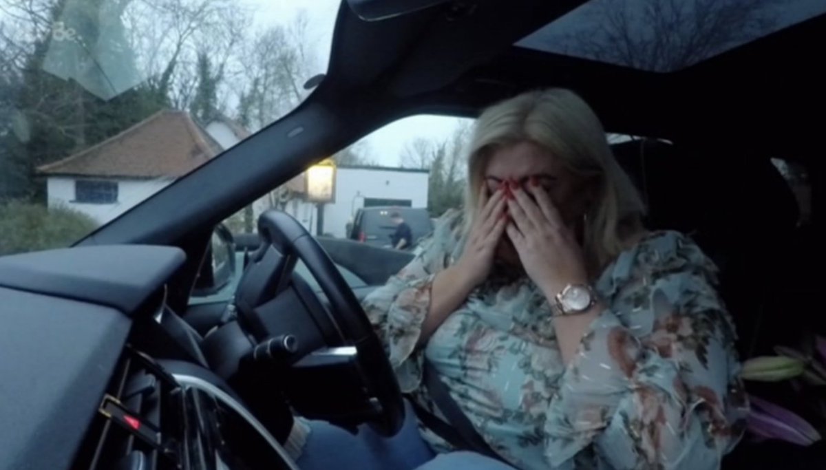 MirrorTV's tweet photo. Gemma Collins forced to stop car as she breaks down in tears after bad news #DivaInLockdown
https://t.co/7dZyAnv2Iq https://t.co/KZtr1sB7Ma