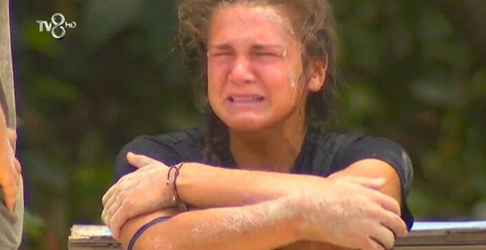 #survivor2020 abi bu nedir ya? Hayatımda bu kadar mızmız çıtkırıldım ağlak bir kız görmedim normal değil bu yani