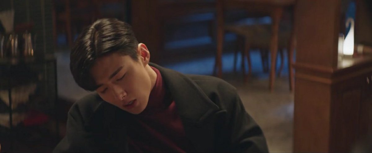 Please put him in more maroon coloured clothing pieces.  God bless the  #MeowTheSecretBoy's stylist.  #SeoJiHoon