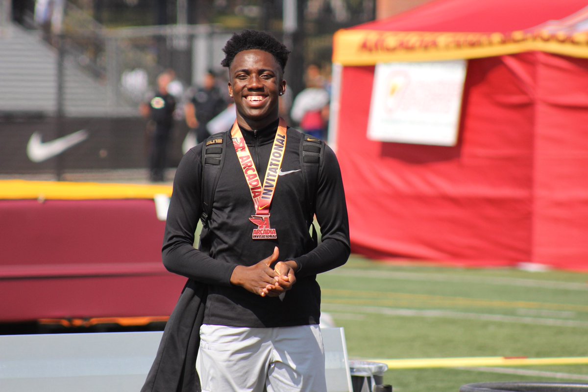 mthstrack's tweet photo. KJ rockin that Arcadia medal #mttrackmemories #mthstrack https://t.co/bkYTdR9byM