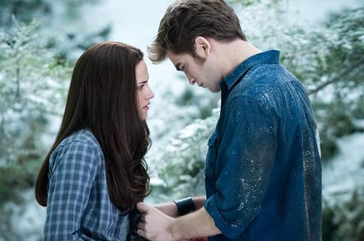 robsforks's tweet photo. #EclipseForever 🌑 https://t.co/3Tv7Bimaj1