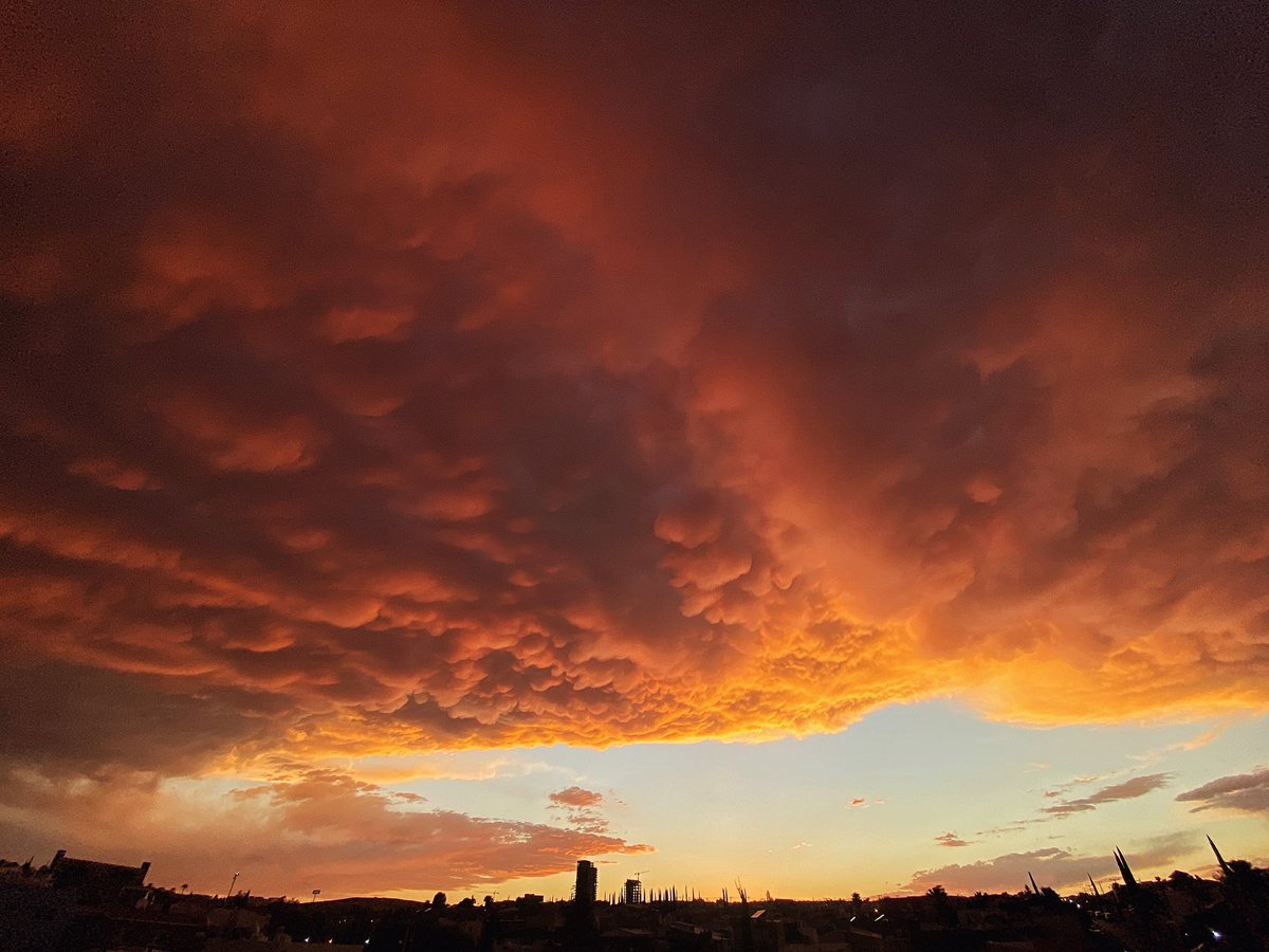 JaimeMorenoM's tweet photo. Lo que nos regaló el cielo el dia de hoy. No tengo palabras. https://t.co/W2EbLiblOW