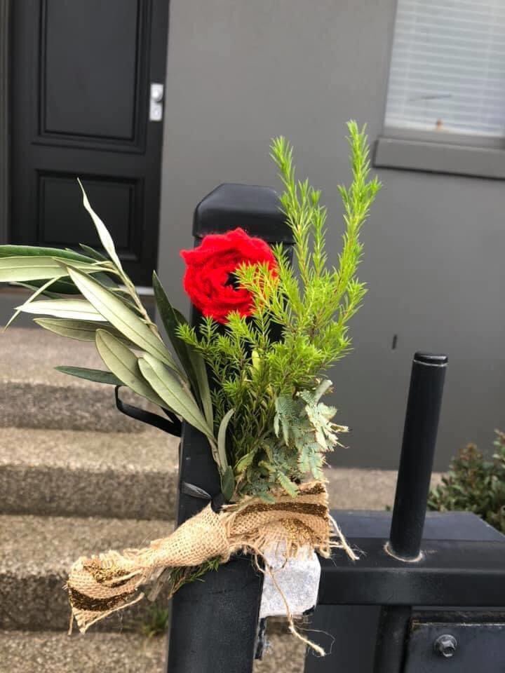 GeelongPAK's tweet photo. Some moving images shared by Events Geelong @GreaterGeelong connecting our community as we commemorated ANZAC Day #GPAK #Community https://t.co/GC1zrgYFjw
