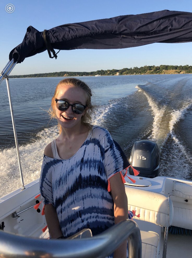 robhart347's tweet photo. @marcuslemonis We’d like to win so my family &amp; I can continue to “social distance” like this. #overtons https://t.co/u332G94upw