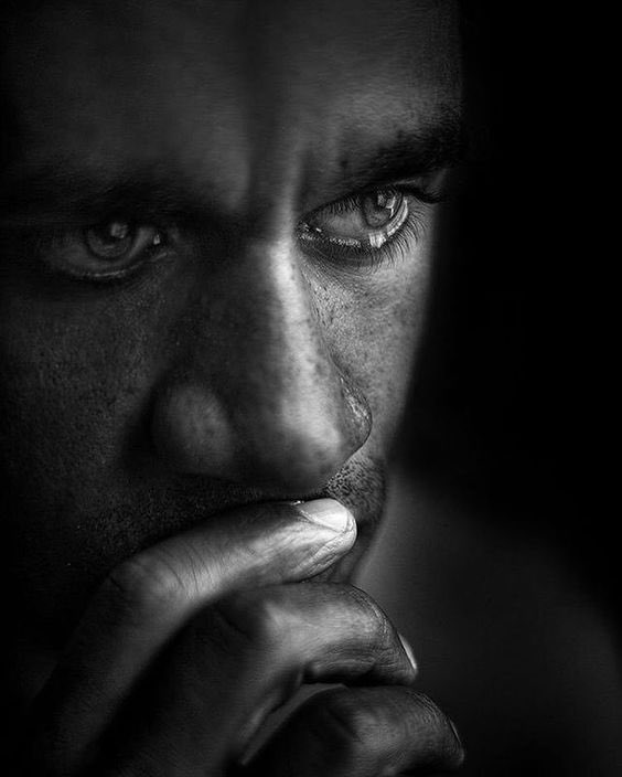 َ
 في هذه #الحياه ستتعلم 
كل شيء وحدك 
اﻻ #القسوه سيقوم #شخص آخر بتعليمها لك ...
َ
َ