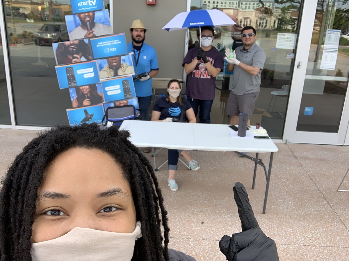 The Boys are back in town.! Day1 #BeThere <a href="/ATT/">AT&T</a>