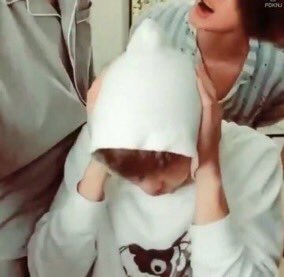 CarolineBTS1997's tweet photo. #btsmemes #btsmeme #Namjoon #savenamjoon #btsfunny 

“Be a leader they said, it’ll be fun they said”

A thread: https://t.co/FGZOLcX6to