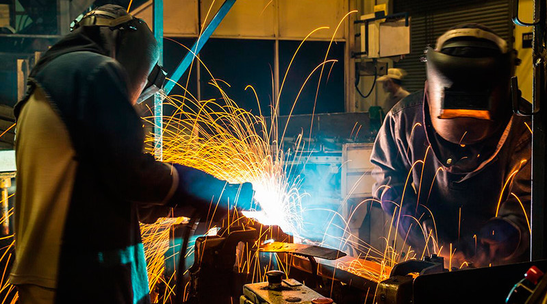 La producción de las #pymes industriales cayó un 28,8% interanual en marzo
<a href="/redcame/">CAME</a> #industria
NOTA: bit.ly/3cSnIIa