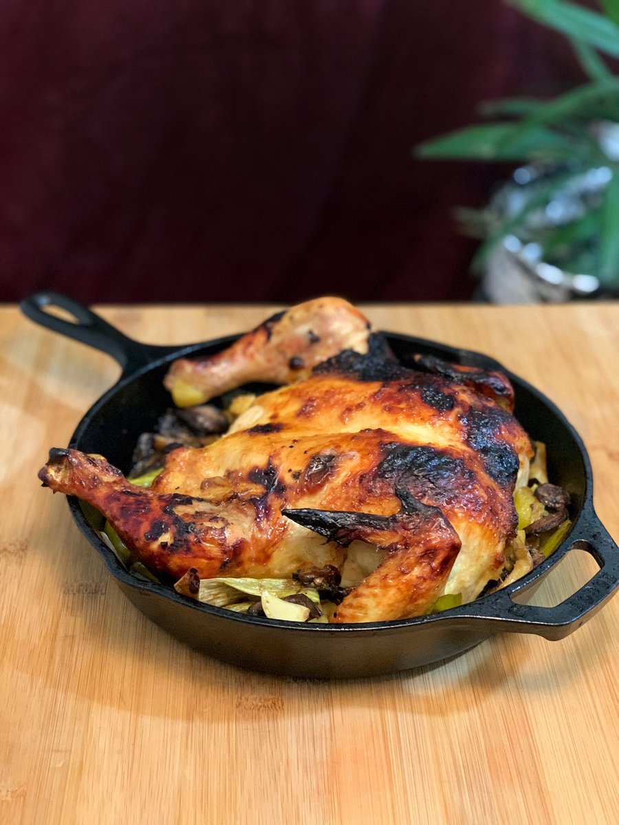 turns out spatchcocking a chicken without kitchen shears is hard (not impossible) but i’d still die for this miso honey butter roast chicken with leeks and mushrooms (even if I did burn it)  #humblebragdiet