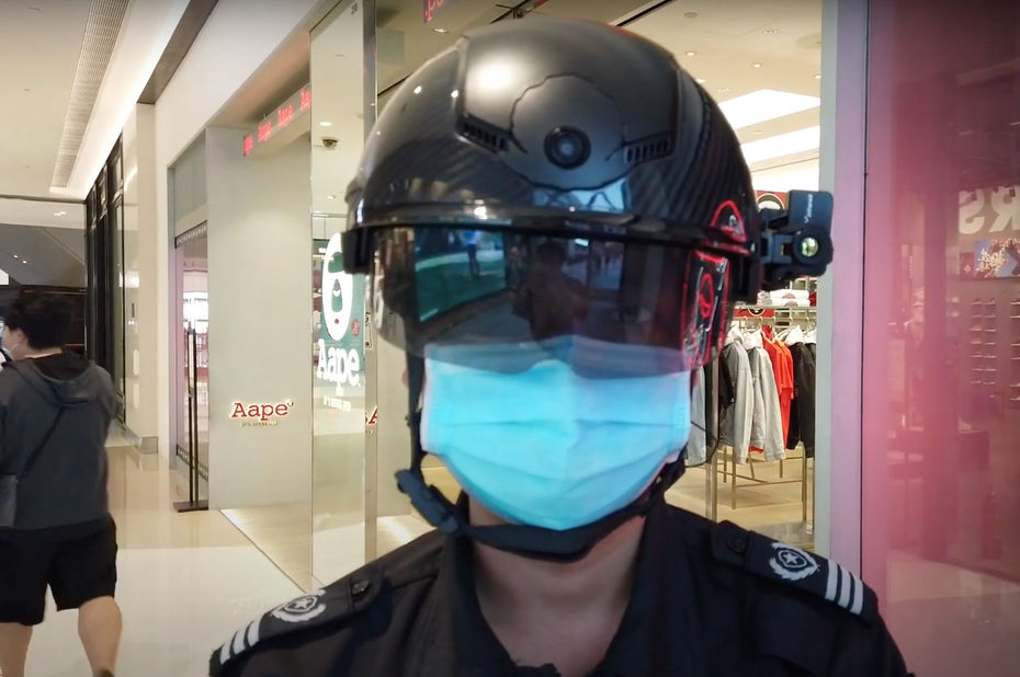 Covid-19 : La police émiratie utilise des casques connectés pour prendre la température de la population à distance dlvr.it/RVW0Sr