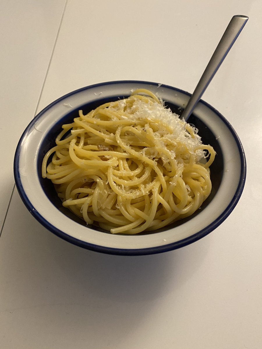 For this week’s episode of  #AdventuresInKitcheneering, I tried spaghetti carbonara for the 2nd time. This is what success looks like: