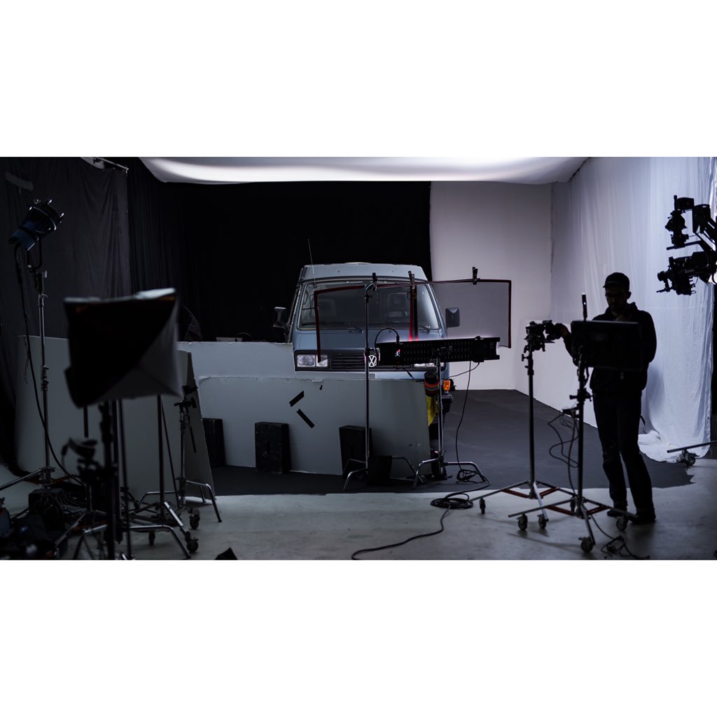 visinc's tweet photo. Here are some BTS photos from the RCR 2020 Special. We’ll be sharing photos here as we can, using the thread feature to divide by location / theme.

First up: a look at the studio setups!

(cc: @regularcars @TheRomanNick, even though you were back in PA by this time)
#film #bts https://t.co/ho3Xa01Kqw
