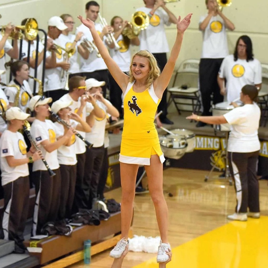 DeeJaizPhotos's tweet image. Welcoming day-39 of self isolation like...
•
(UNLV @ Wyoming - 5 Nov 2016)
•
#gowyo #kfbc #ncaavolleyball #uwspirit #ncaacheer #gopokes #selfisolation #stayhome #separate #spicyflu #deejaizphotography #nikon #tamron #7220sports