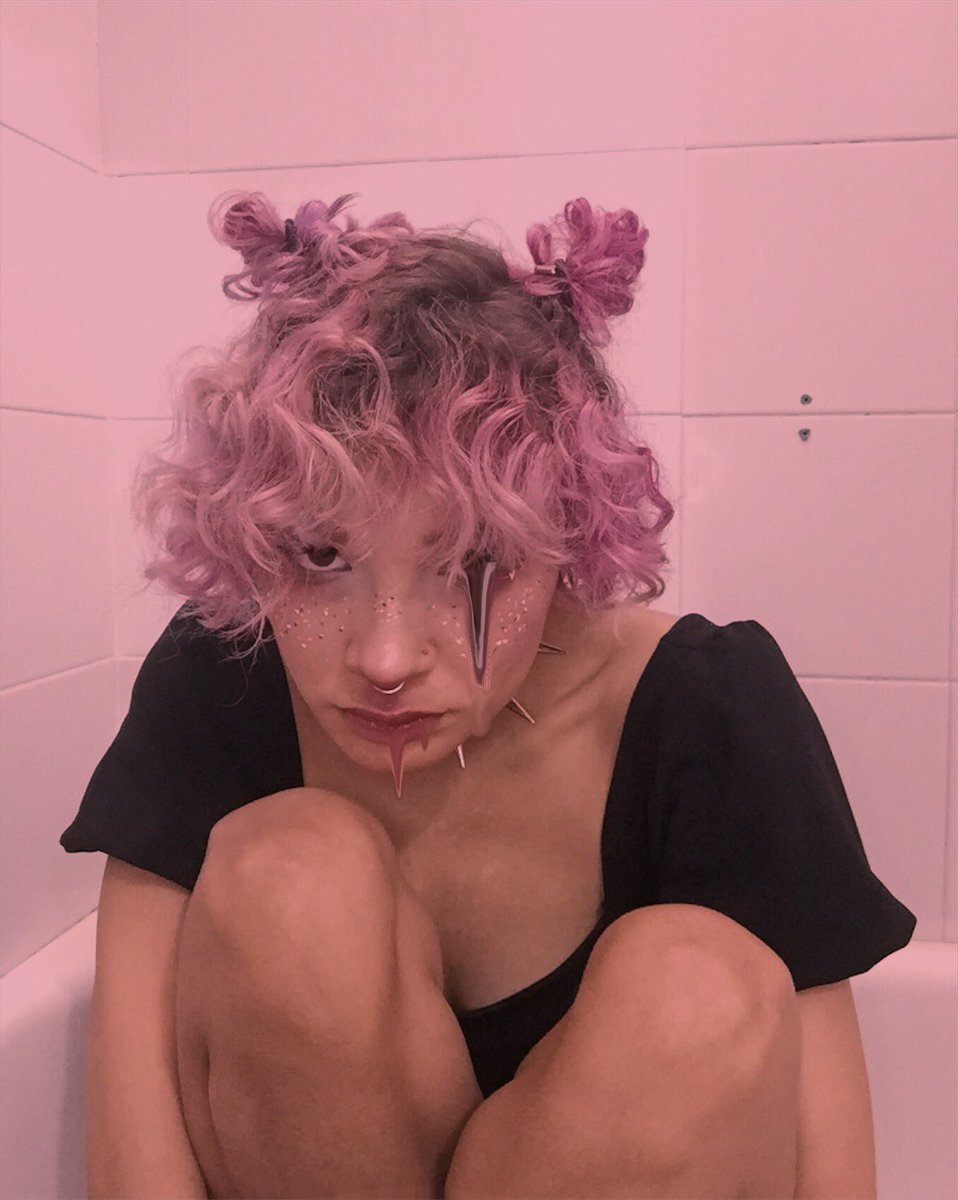 PinkiePixie2's tweet photo. Tired of being tired 
.
#pastelgoth #pinkgoth https://t.co/xAwSXOTkqm