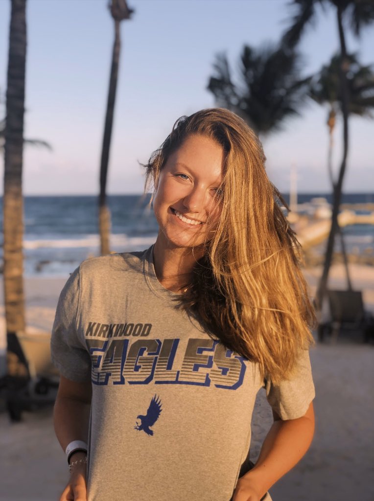 mollychmelicek's tweet photo. So excited to announce that I will be continuing my academic and athletic career at kirkwood community college!! Can’t wait to be apart of something so special!! Big thanks to everyone who has helped me get to where I am today!! I can’t wait to be an eagle!!🦅🏀💙 @KCC_WBB https://t.co/fniXkuVX87
