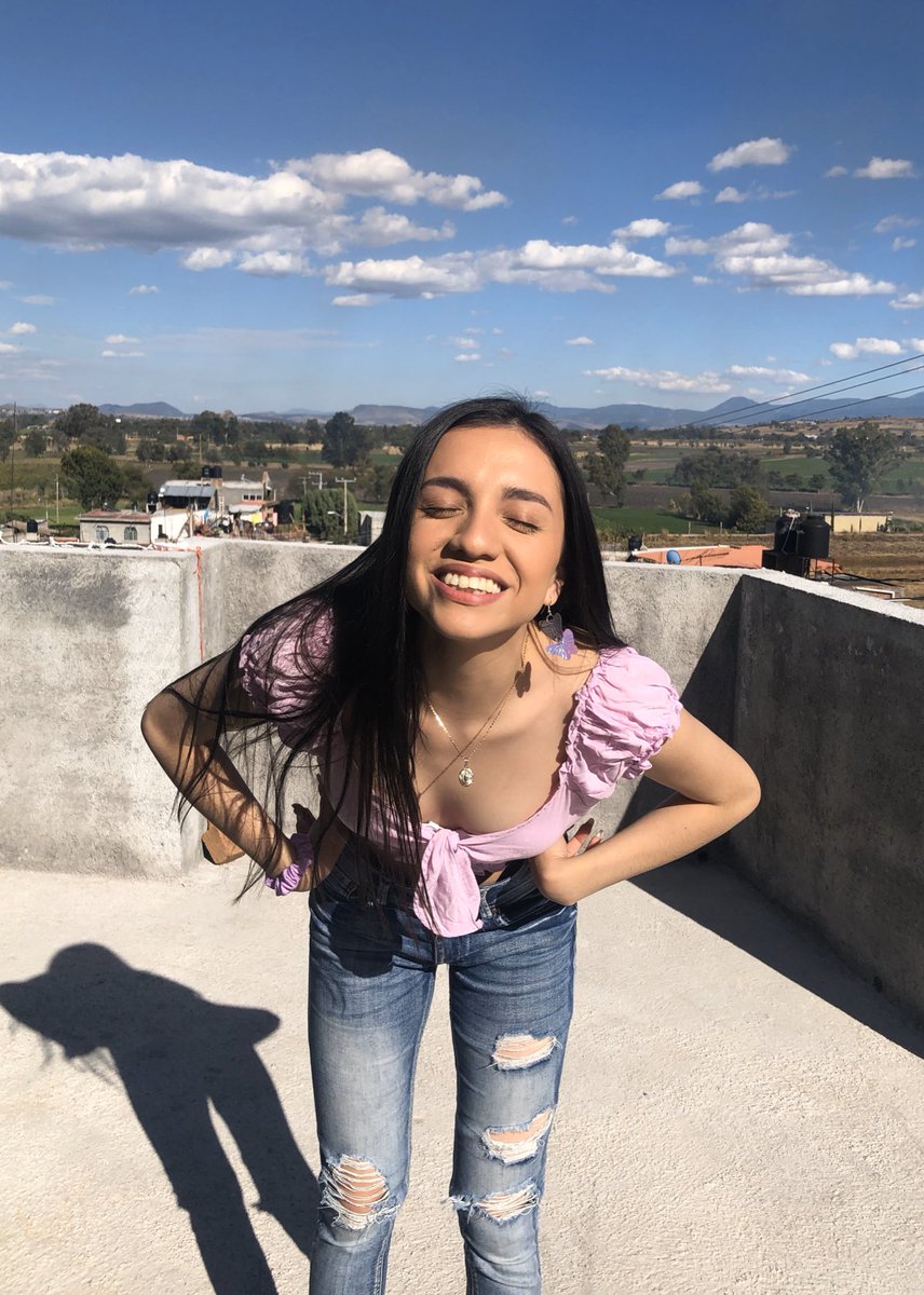 Iorenamora's tweet photo. always kept that smile (: 💜#PRETTYMUCHPhases #phasesoneyear @PRETTYMUCH https://t.co/92zcwOW7lh