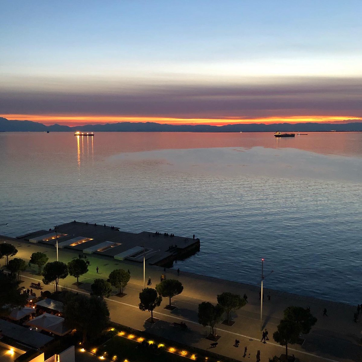 TziovarasDim's tweet photo. #sunset #makedoniapalace #hotel #thessaloniki #tziovarasdimiris “The right time in the right place”
•
#makedoniapalace #thessaloniki https://t.co/DT60bBgRot