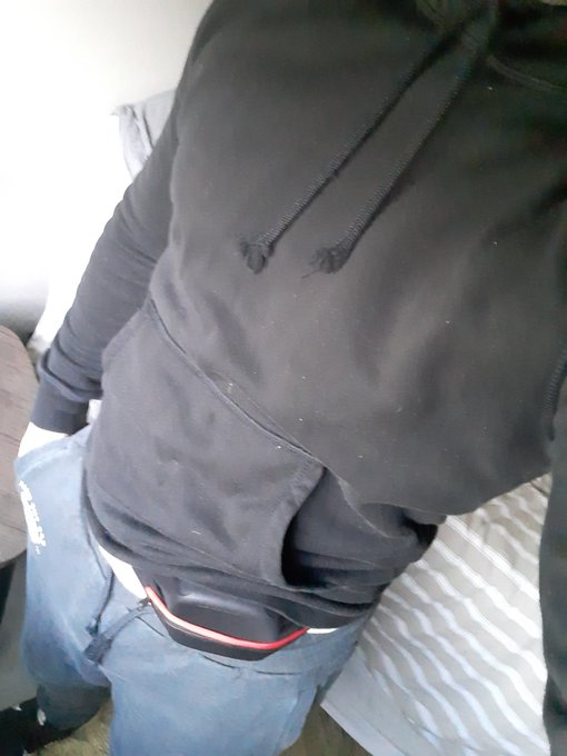 That going for a run fit Fanny pack with a BT speaker for maximum jams while running https://t.co/XR