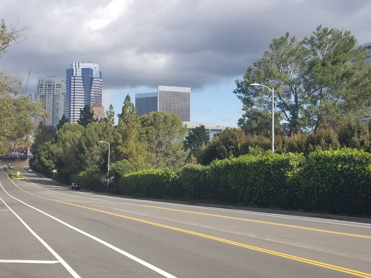 FundingSummit's tweet photo. ..a fantastic piece written by a legendary  #VC Marc Andreessen  confirming sadly that #VCs have been distancing from the reality for quite some time // PICTURE: #LA now 
https://t.co/bQrG5nFg3z #finance #whatnow #startup https://t.co/hlwHdkL7La