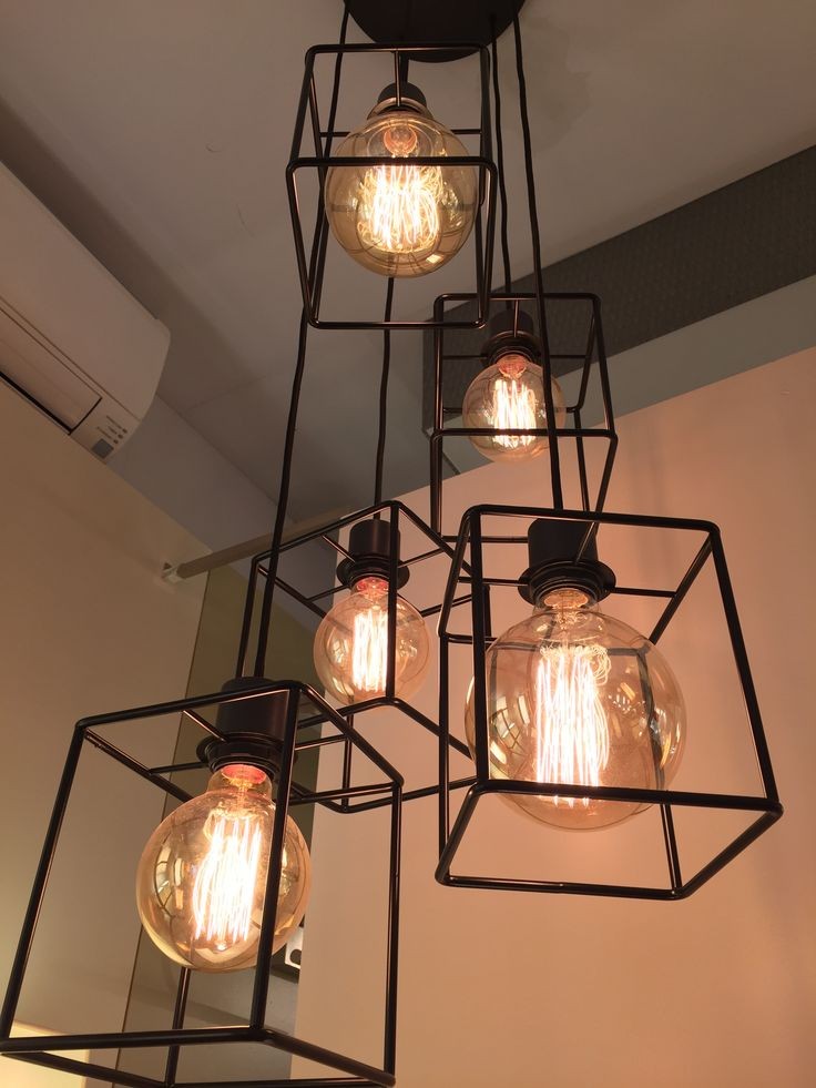 powerlitpy's tweet image. Jaulas y Focos Thomas Edison 💡🥰